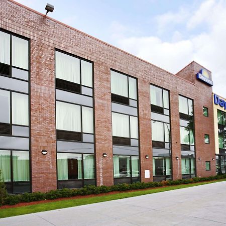 Days Inn Bronx New York Dış mekan fotoğraf